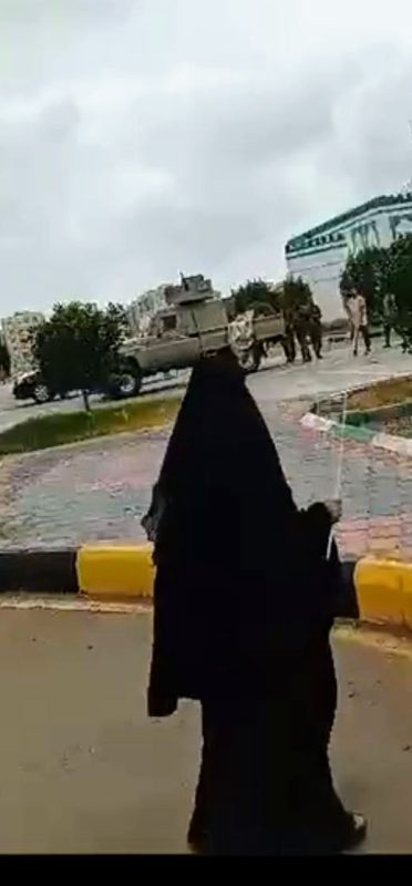 الانتقالي يداهم مساكن الأرامل والأيتام في مدينة السلام