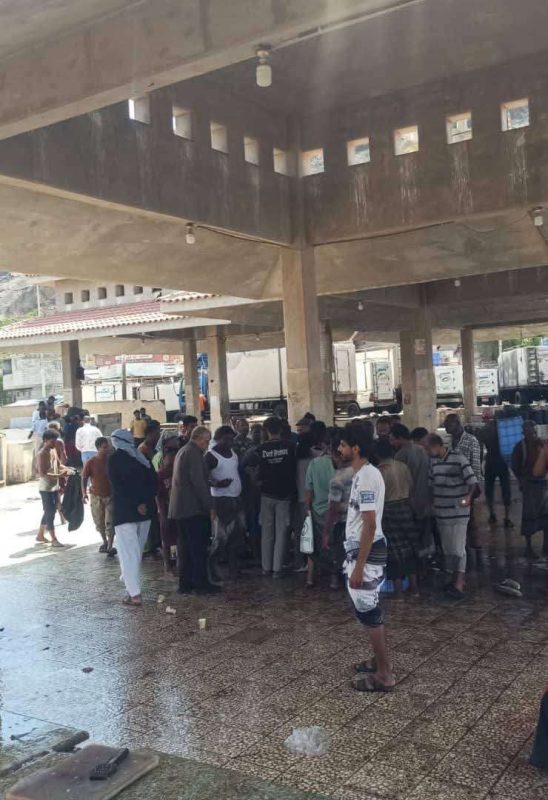 التلاعب بأسعار السمك في حراج صيرة يحرم البسطاء من غذائهم اليومي