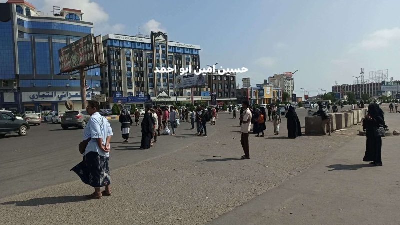 أزمة الغاز تستفحل بعدن وتؤدي إلى شلل في حركة المرور