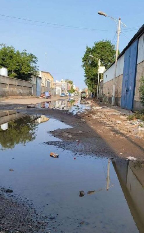 عدن.. شكاوي من الطفح المستمر لمياه المجاري بالمنصورة