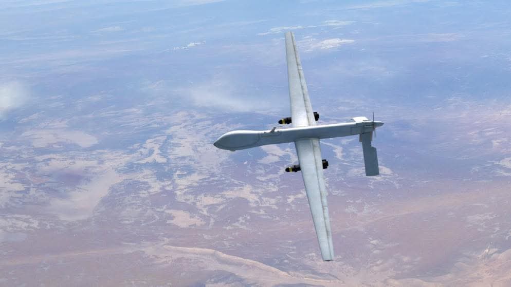 عدن.. تحليق طيران مسير وإطلاق نار في محيط قصر معاشيق