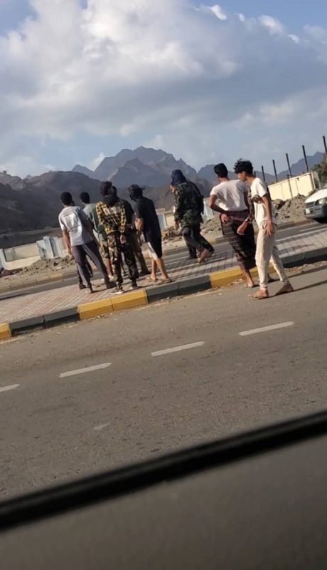 عدن.. توتر وارتباك أمني وسط محاولات لاقتحام بعض المعسكرات ونهبها