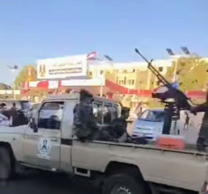 مليشيا الحزام الأمني تطلق النار على أولياء المخفيين قسرا أثناء احتشادهم في ساحة العروض قبل قليل