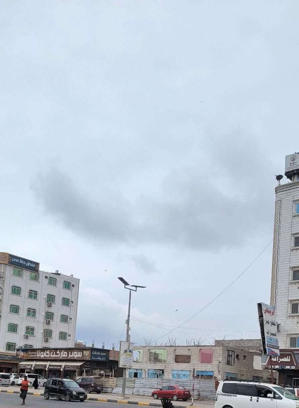 عدن.. الغيوم تغطي سماء المدينة مع ارتفاع طفيف في درجات الرطوبة