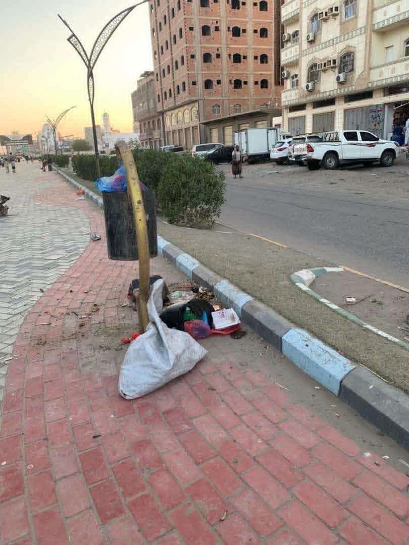 دعوات لمحافظ عدن بالالتفات إلى الوضع البيئي المزري للمدينة