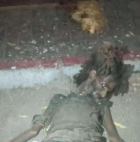 عدن.. العثور على جثة شاب بالشارع والطب الشرعي يرجح أن الجوع هو سبب الوفاة