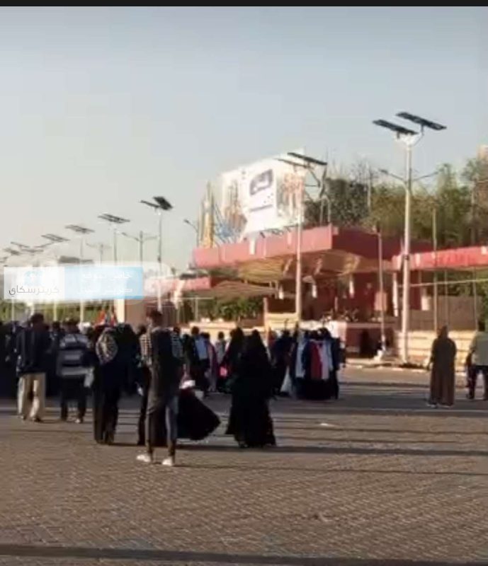 عدن.. تظاهرة نسائية في ساحة العروض للمطالبة بتوفير الكهرباء