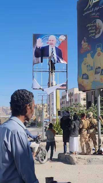 عدن.. حملة جديدة لإزالة صورة رئيس المجلس المنحل بخور مكسر