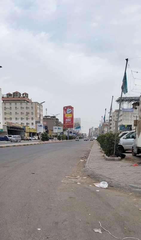 عدن.. أزمة الغاز وضعف المواصلات بالمدينة يؤثر على حياة المواطنين