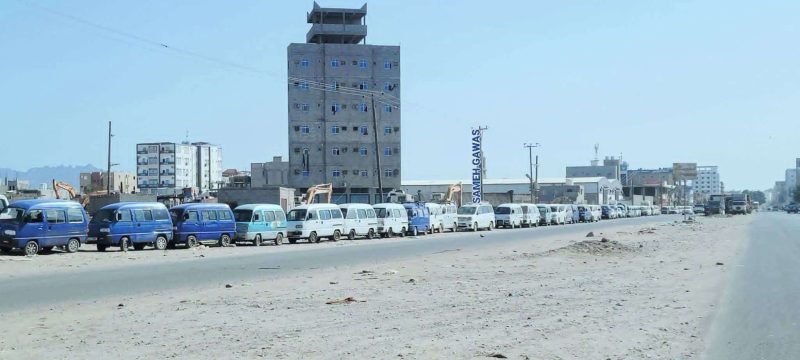 عدن.. توقف تموين المدينة من الغاز المنزلي وسط أزمة خانقة