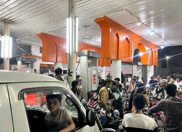 عدن.. ارتفاع جديد لأسعار الوقود يفاقم معاناة المواطنين